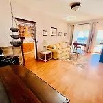 Private Oceanfront With 180 Degree Sea View, 100 M Terrace Nyaraló