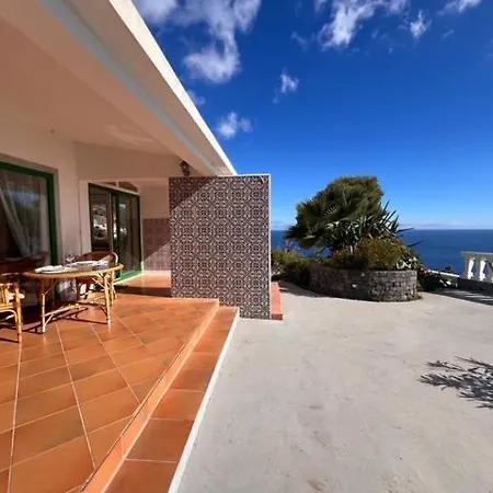 Private Oceanfront With 180 Degree Sea View, 100 M Terrace פונשל