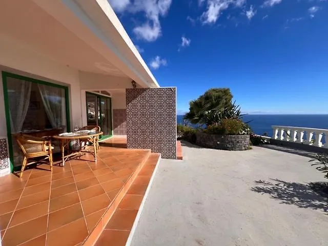 Private Oceanfront With 180 Degree Sea View, 100 M Terrace 丰沙尔