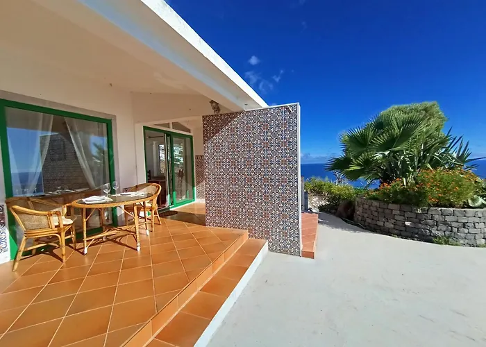 Private Oceanfront With 180 Degree Sea View, 100 M Terrace 丰沙尔