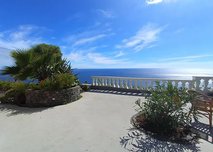 Private Oceanfront With 180 Degree Sea View, 100 M Terrace 丰沙尔