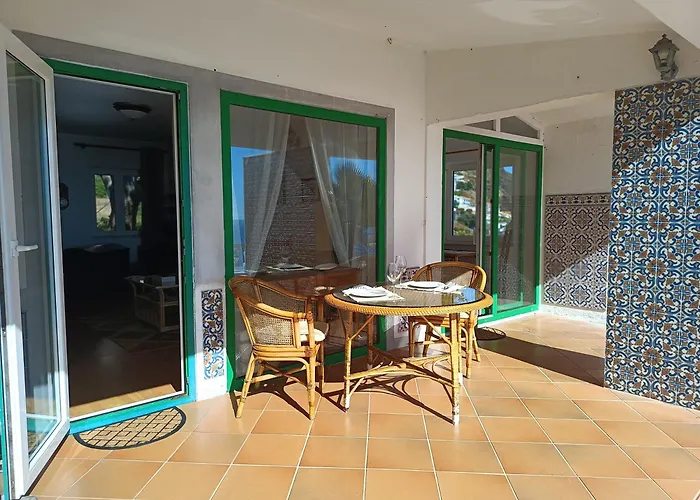 Private Oceanfront With 180 Degree Sea View, 100 M Terrace 度假居