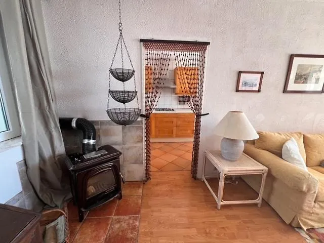 Private Oceanfront With 180 Degree Sea View, 100 M Terrace Дом отдыха